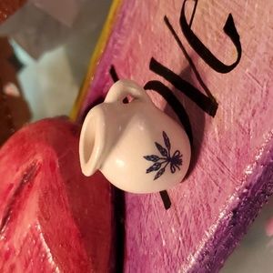 1993 Tender heart treasures mini doll house vase